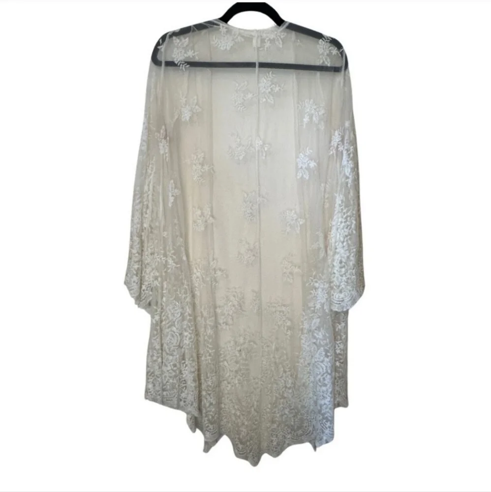 Francesca’s Miami Lace Bell Sleeve Cascading boho cover duster Medium - Picture 2 of 5